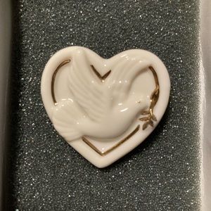 Lenox dove brooch/pin.
